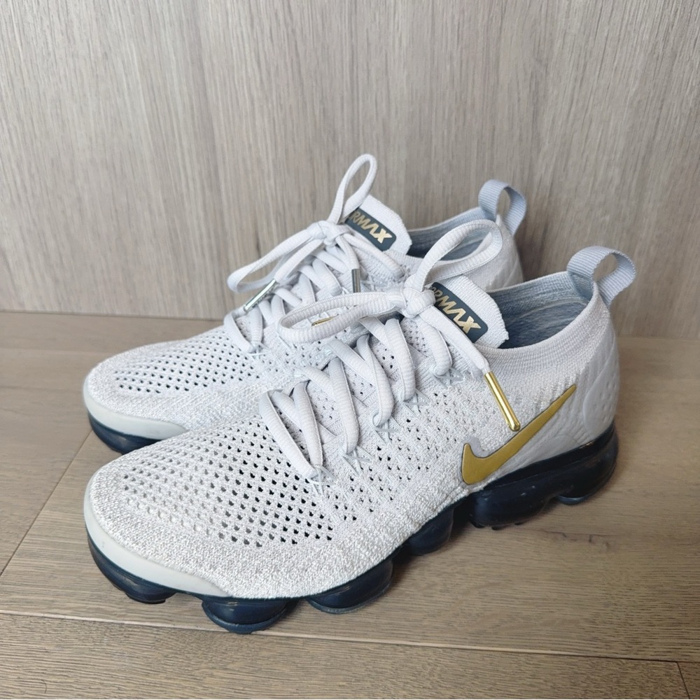 Nike Wmns Air VaporMax 2 Runner Sneakers
